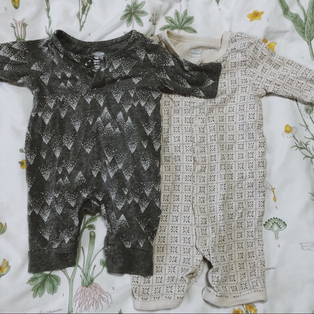 ❌SOLD❌ Newborn Baby Bundle Jacket+rompers - Picture 5 of 8
